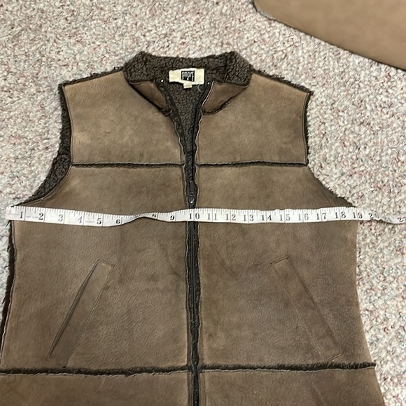 Vintage 90s sherling leather vest with zip front and pockets in excellent shape - Picture 6 of 9